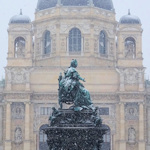 Snow on Maria-Theresien-Platz