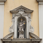 Statue above Schottenkirche entrance