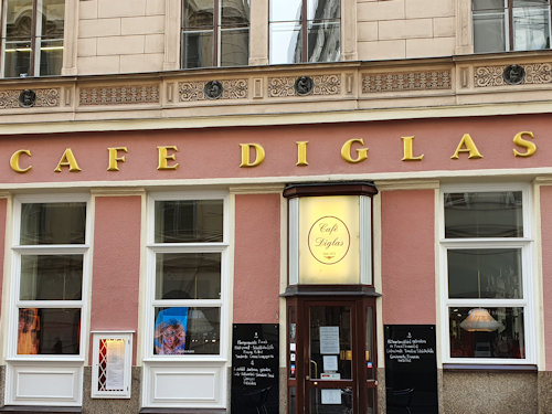 Front entrance to Café Diglas Wollzeile