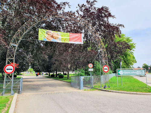 Entrance to Hirschstetten Botanical gardens