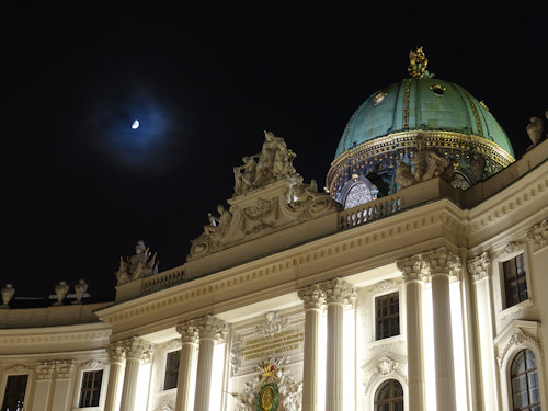 Michaelerplatz at night