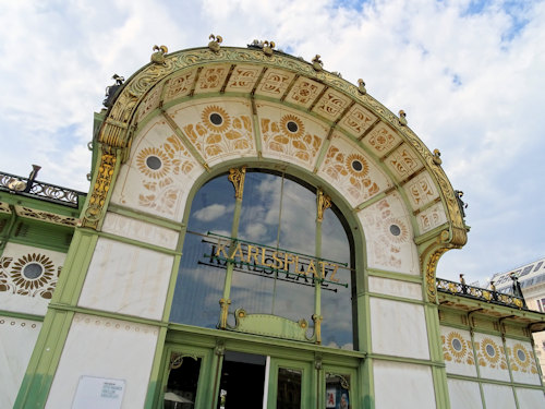 Karlsplatz Pavilion