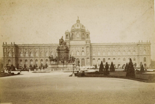 Maria-Theresien-Platz around 1890 from the Wien Museum collection