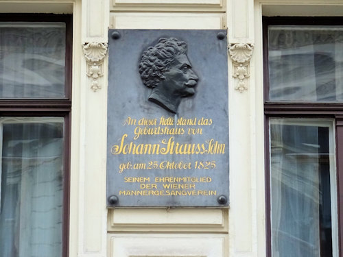 Plaque at Strauss's birthplace