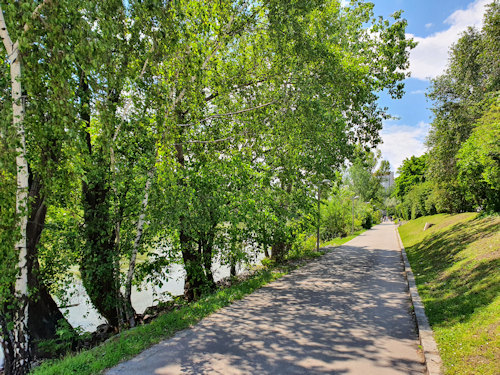 Footpath along the Donaukanal