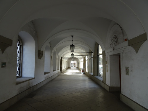 Vaulted corridor alongside the Stallburg