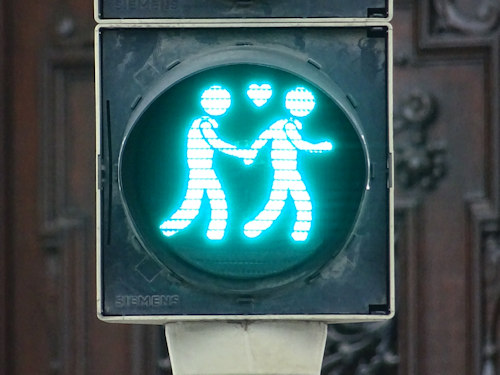 Couples pedestrian lights