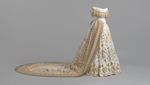 Empress Elisabeth bridal train and gown