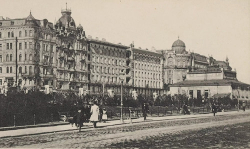 The Majolikahaus photographed around 1900