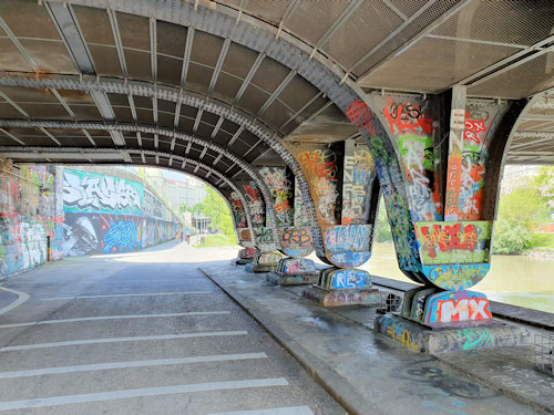 Under the Augartenbrücke