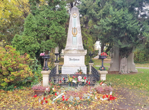 Beethoven's grave in autumn