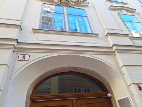 Door and window at Domgasse 6