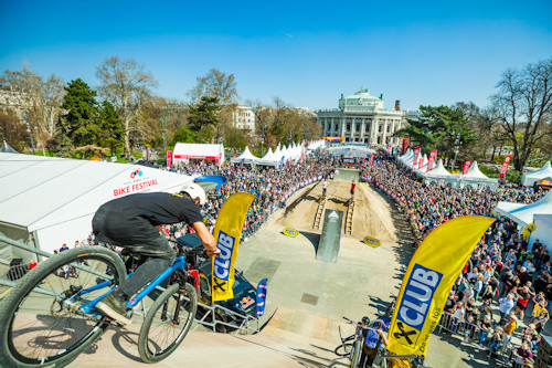 Bicycle dirt track expo from above