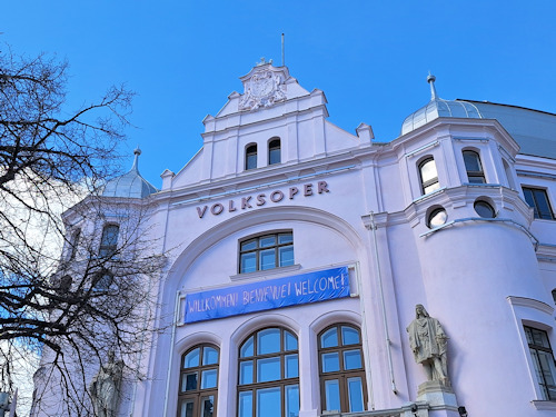 Entrance to the Volksoper